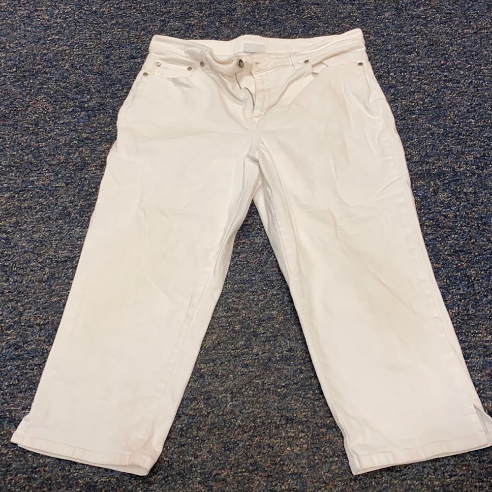 Jaclyn Smith White Denim Capris sz. 12